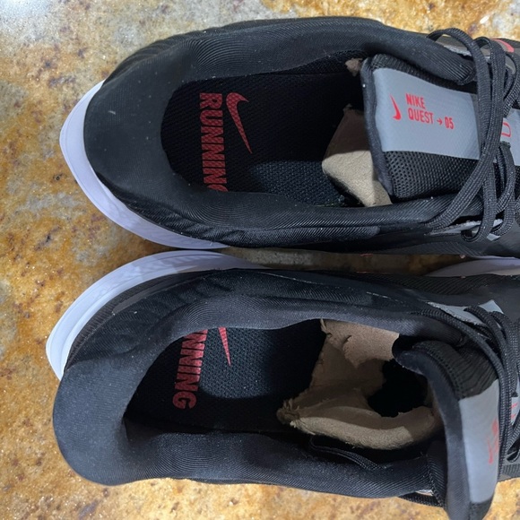 Nike Quest 5 size 10.5 - Picture 9 of 9